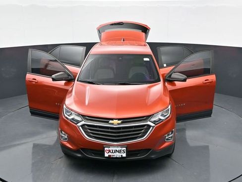 Used 2020 Chevrolet Equinox LS w/ LS Convenience Package FWD image 41