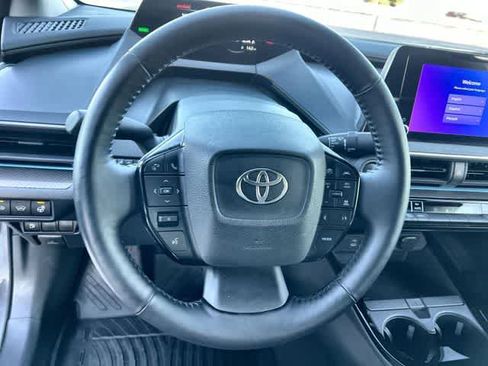 Used 2024 Toyota Prius XLE image 17