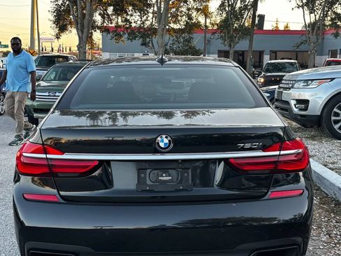 Used 2017 BMW 750i RWD image 12