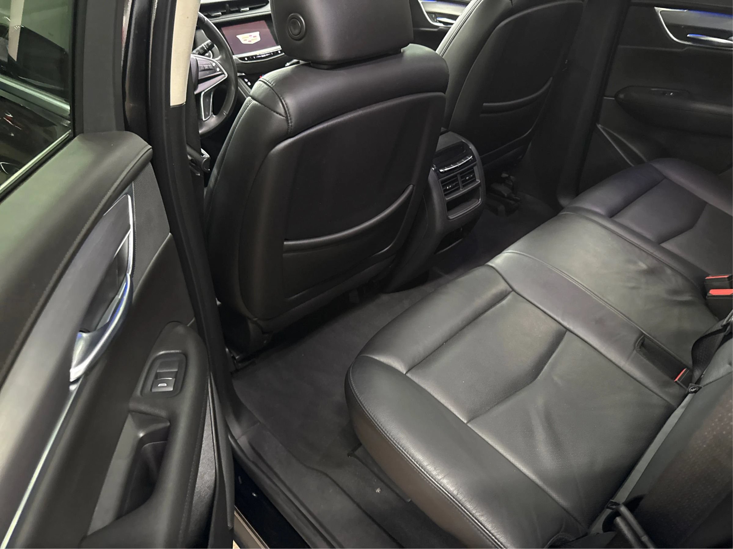 Used 2019 Cadillac XT5 Premium Luxury FWD image 13