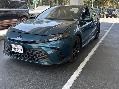 Used 2026 Toyota Camry SE w/ Multimedia Upgrade Package FWD image 1