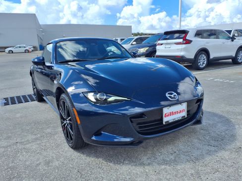 Used 2025 MAZDA MX-5 Miata RF Grand Touring RWD image 2