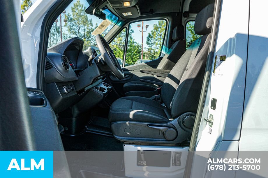 Used 2024 Mercedes-Benz Sprinter 2500 image 20