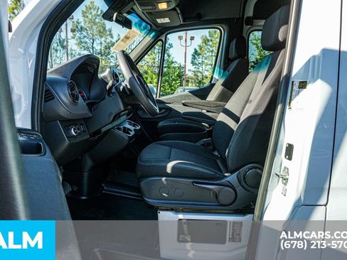 Used 2024 Mercedes-Benz Sprinter 2500 image 20