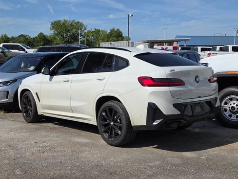 Used 2024 BMW X4 xDrive30i w/ Premium Package AWD/4WD image 5