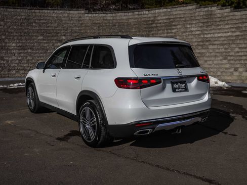 Used 2024 Mercedes-Benz GLS 450 4MATIC image 9