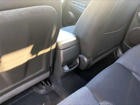 Used 2023 Hyundai Kona SE image 27