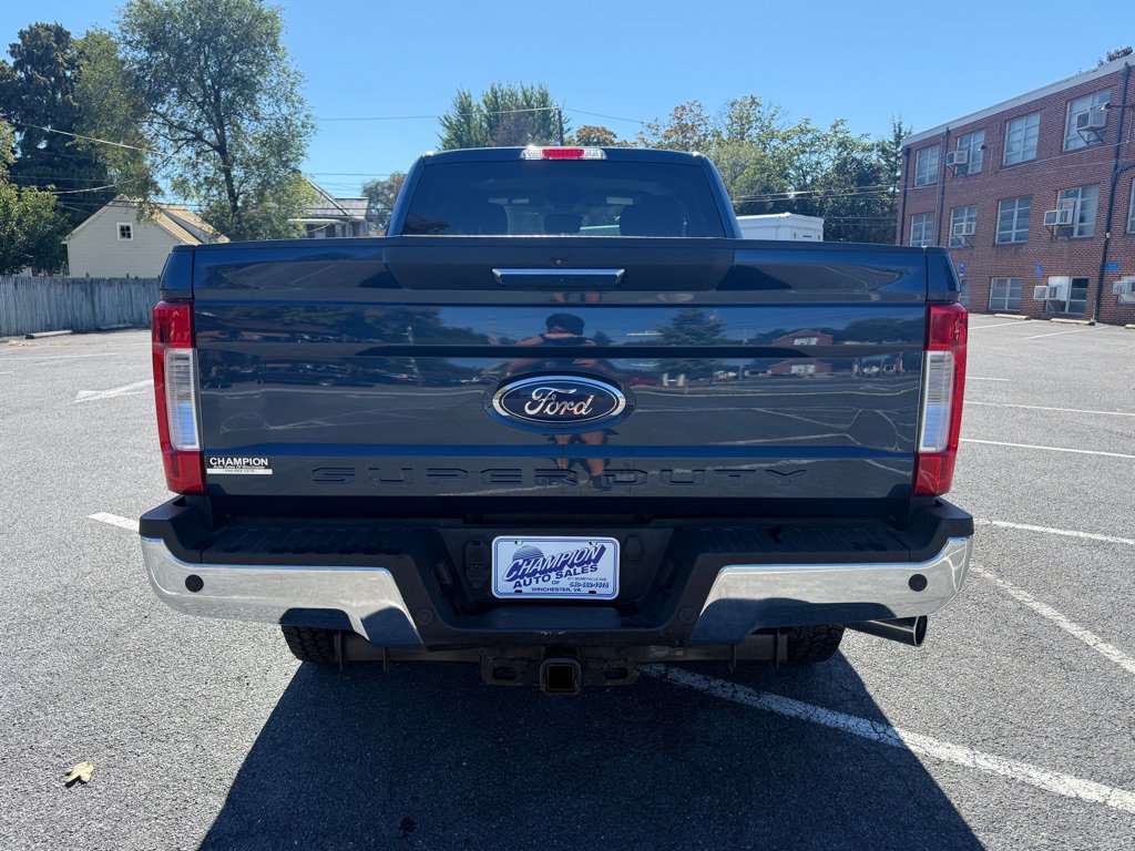 Used 2019 Ford F250 XLT w/ XLT Premium Package AWD/4WD image 4