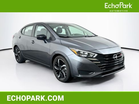 Used 2025 Nissan Versa SR FWD image 1