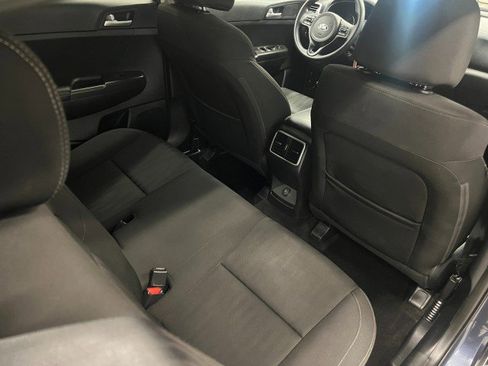 Used 2017 Kia Sportage LX image 36