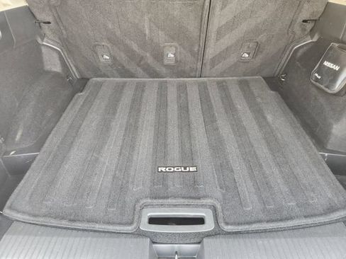 Used 2021 Nissan Rogue SV w/ Premium Package FWD image 29