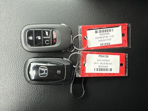 Used 2024 Honda CR-V Sport Touring image 4
