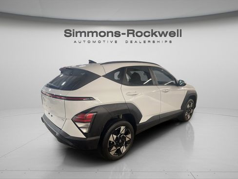 Used 2024 Hyundai Kona SEL image 5