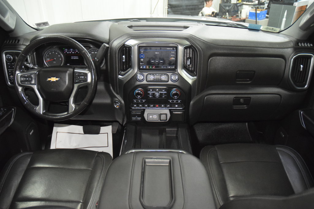 Used 2020 Chevrolet Silverado 1500 LTZ w/ LTZ Premium Package AWD/4WD image 33