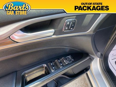 Used 2020 Ford Fusion SEL FWD image 23