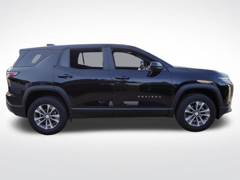Used 2026 Chevrolet Equinox LT FWD image 8