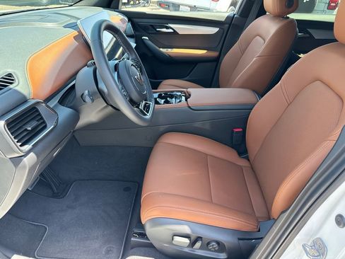 New 2025 VinFast VF 8 Plus AWD/4WD image 26