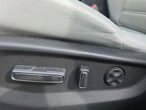 Used 2019 Honda CR-V EX image 11
