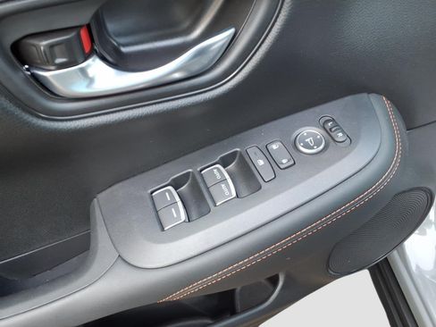 Used 2024 Honda HR-V Sport image 17