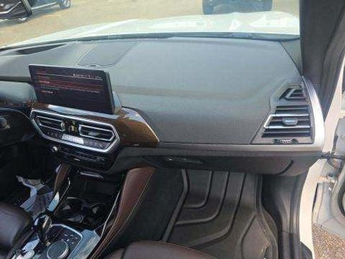 Used 2022 BMW X4 xDrive30i w/ Premium Package AWD/4WD image 7