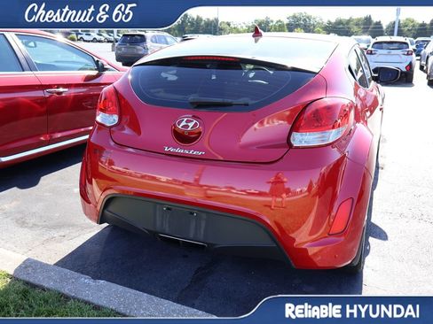 Used 2016 Hyundai Veloster FWD image 20