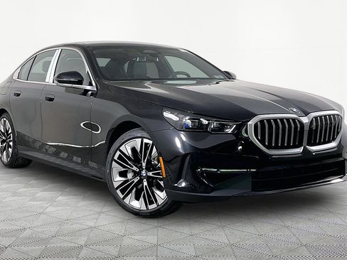 New 2026 BMW 530i xDrive w/ Premium Package AWD/4WD image 3