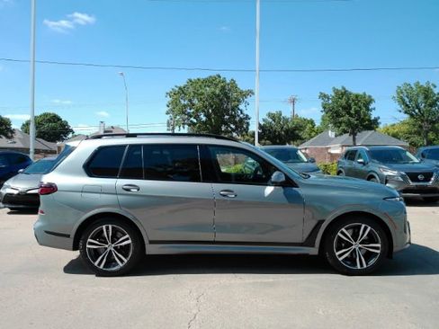 Used 2023 BMW X7 xDrive40i w/ M Sport Package AWD/4WD image 6
