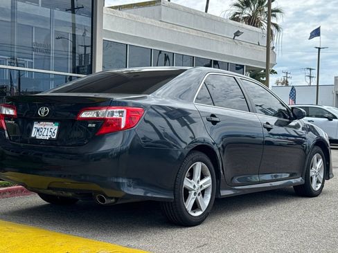 Used 2012 Toyota Camry SE FWD image 5
