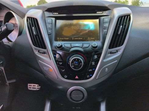 Used 2014 Hyundai Veloster w/ Style Package 02 FWD image 22