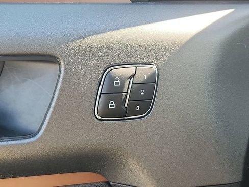 Certified 2025 Ford Bronco Sport Outer Banks w/ Outer Banks Tech Package+ AWD/4WD image 18