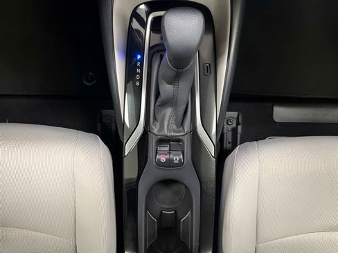 Used 2020 Toyota Corolla LE FWD image 23