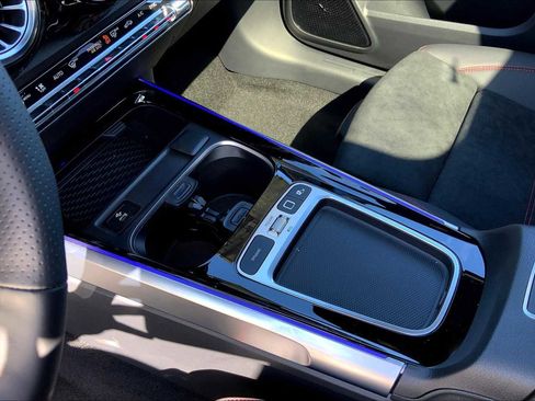 New 2026 Mercedes-Benz GLB 250 4MATIC image 7