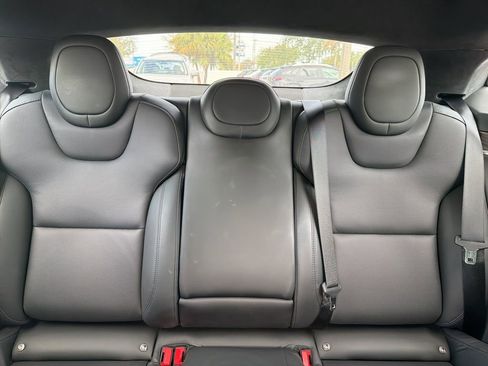 Used 2022 Tesla Model S image 25