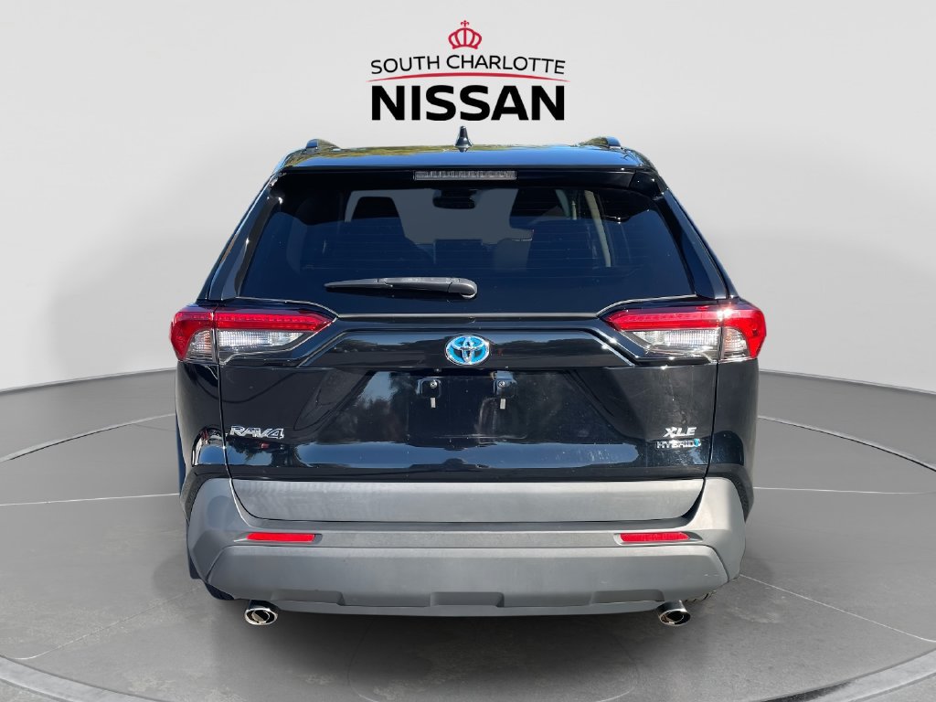 Used 2021 Toyota RAV4 XLE w/ Convenience Package AWD/4WD image 5