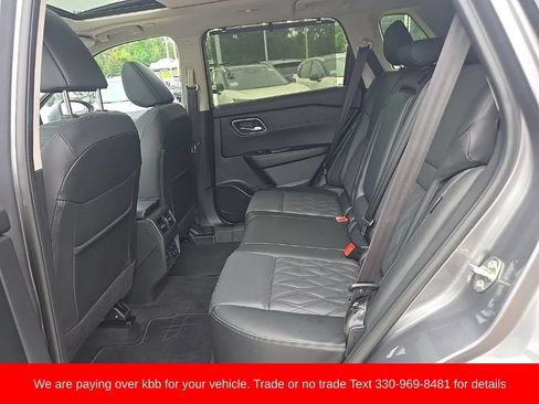 Used 2025 Nissan Rogue Platinum w/ Platinum Premium Package AWD/4WD image 32