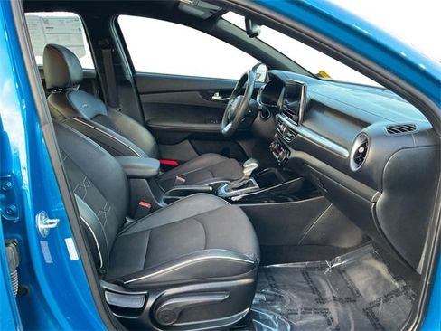Used 2023 Kia Forte GT-Line image 17