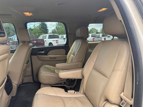 Used 2013 GMC Yukon XL Denali AWD/4WD image 12