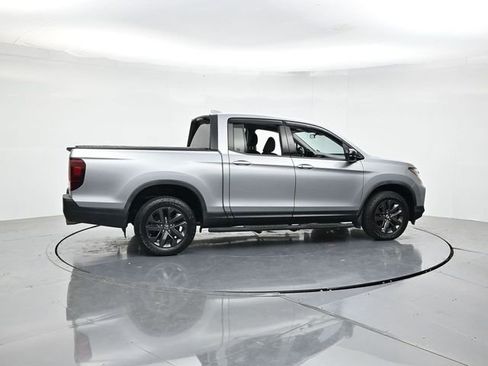 Used 2021 Honda Ridgeline Sport image 2