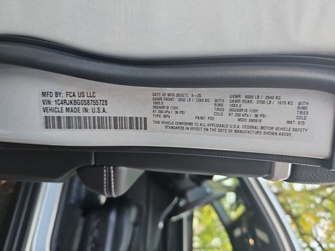 New 2025 Jeep Grand Cherokee L Limited image 37