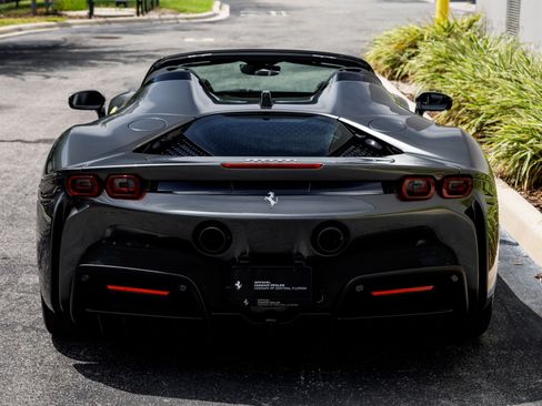 Used 2024 Ferrari SF90 Spider AWD/4WD image 4