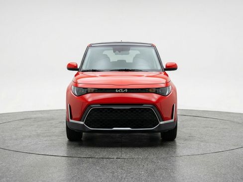 Used 2025 Kia Soul LX w/ LX Technology Package image 2