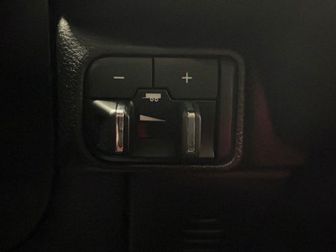 Used 2025 Dodge Durango GT AWD/4WD image 33