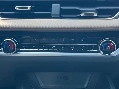 New 2026 Chevrolet Equinox ACTIV FWD image 27