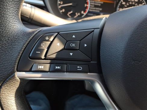 Used 2024 Nissan Altima 2.5 SV image 16