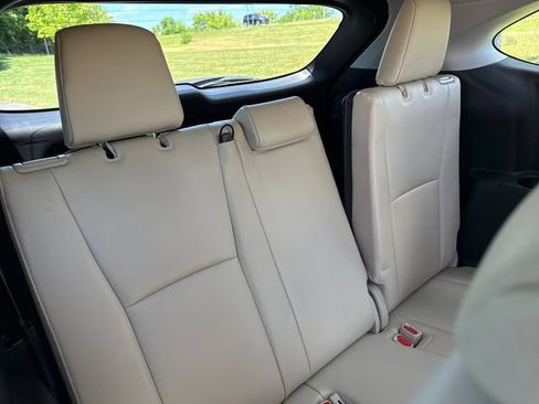Used 2022 Toyota Highlander Platinum AWD/4WD image 16