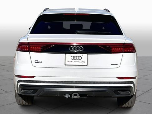 Used 2020 Audi Q8 Prestige w/ Prestige Package image 4