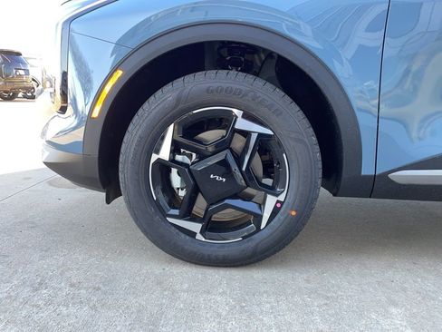 New 2026 Kia Sportage EX image 16