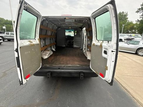 Used 2013 Ford E-250 and Econoline 250 w/ PWR Group RWD image 12