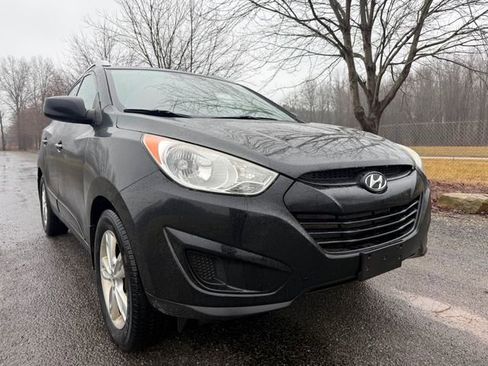 Used 2011 Hyundai Tucson GLS image 6