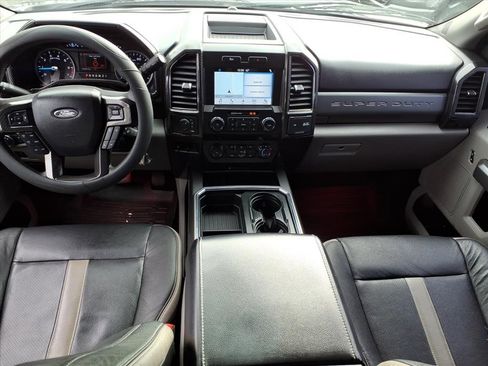 Used 2019 Ford F250 XLT w/ XLT Premium Package image 9